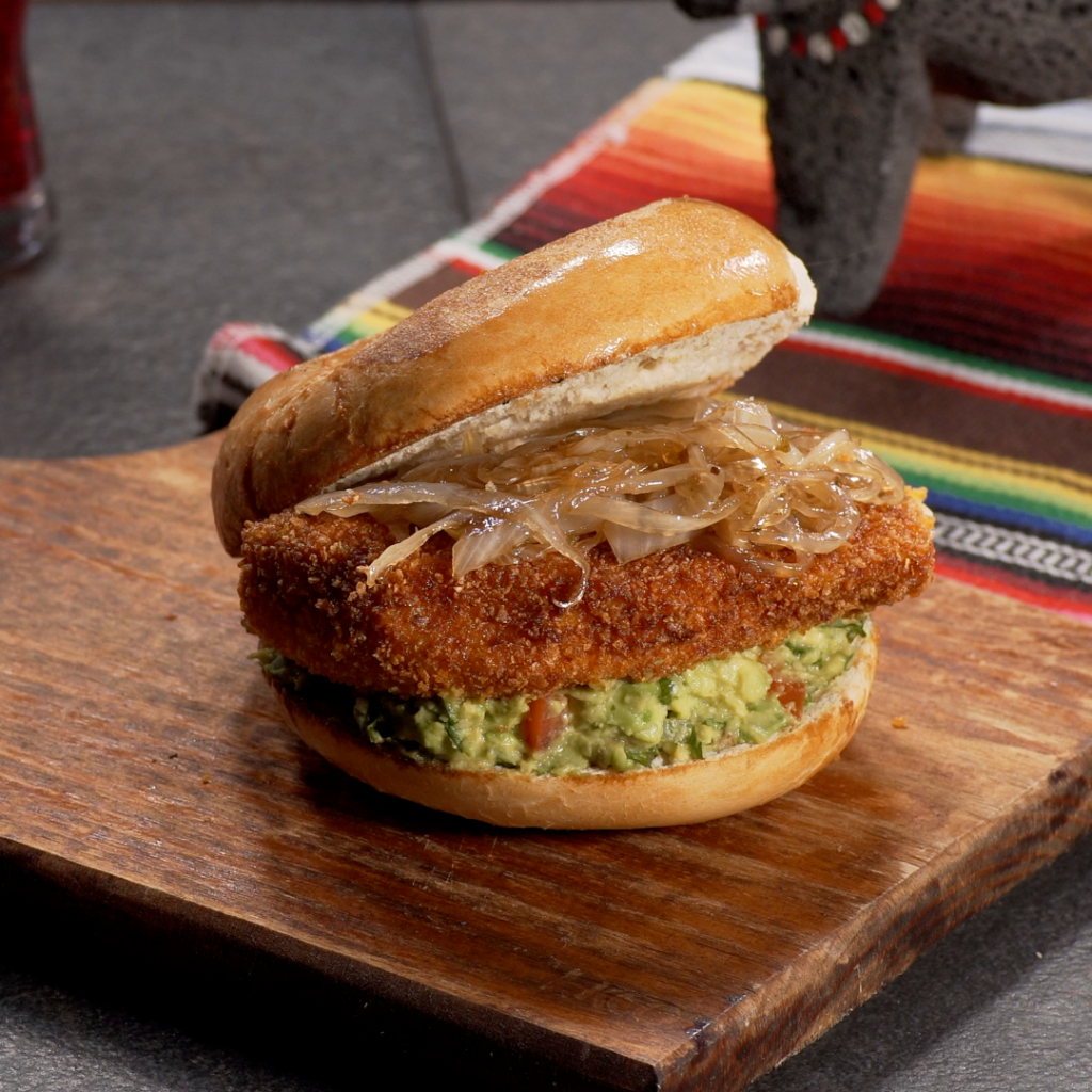 Guacamole & Crispy Chicken Bagel