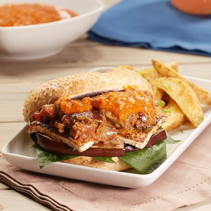 Vegan Bagel con Salsa Romesco